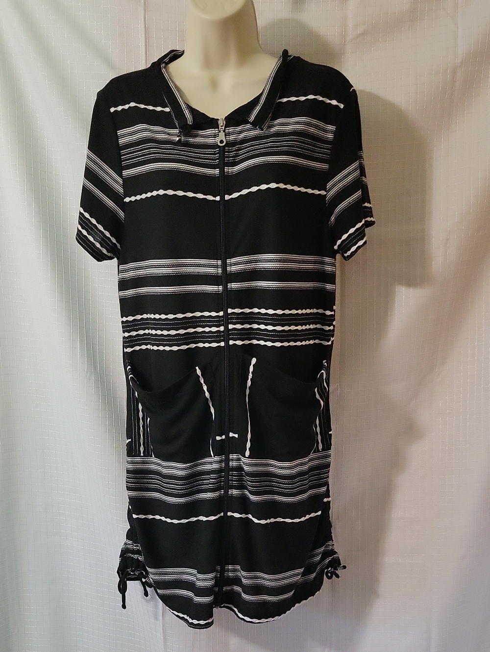 Dotti Black & White Striped Zip-Front Swimsuit Coverup, Size M